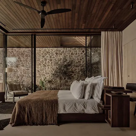 Hotel Scorpios